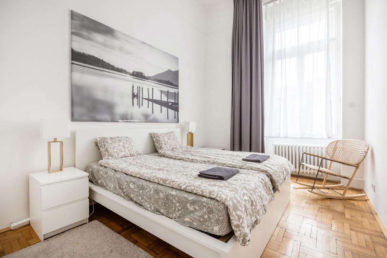 Elegant Apartment In Super Central Location Budapest Exterior foto